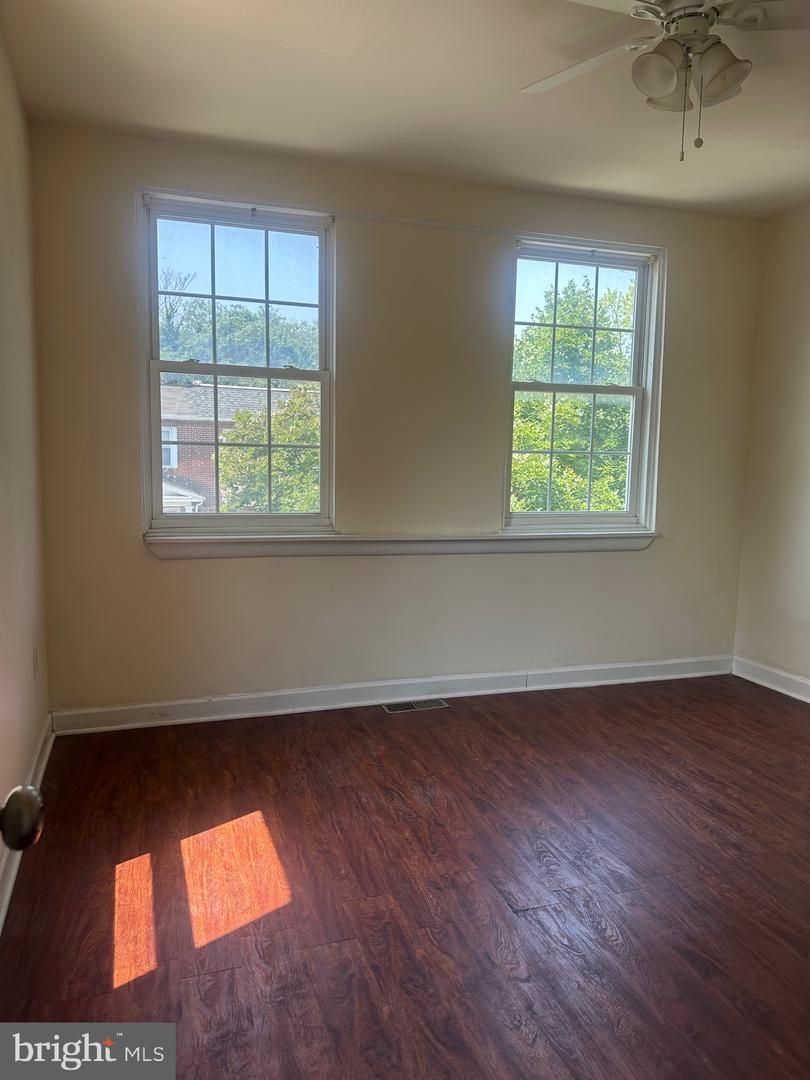 2525 Barclay St Property Photo 9
