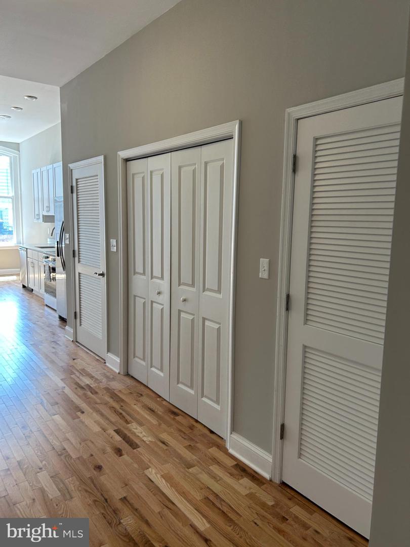 100 W Lexington St #505 Property Photo 22