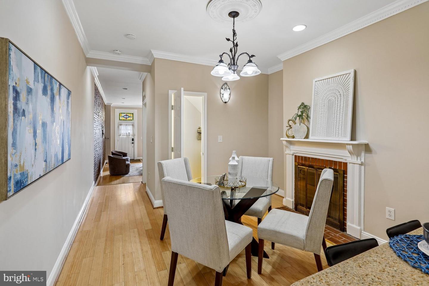 2106 Fleet St Property Photo 8