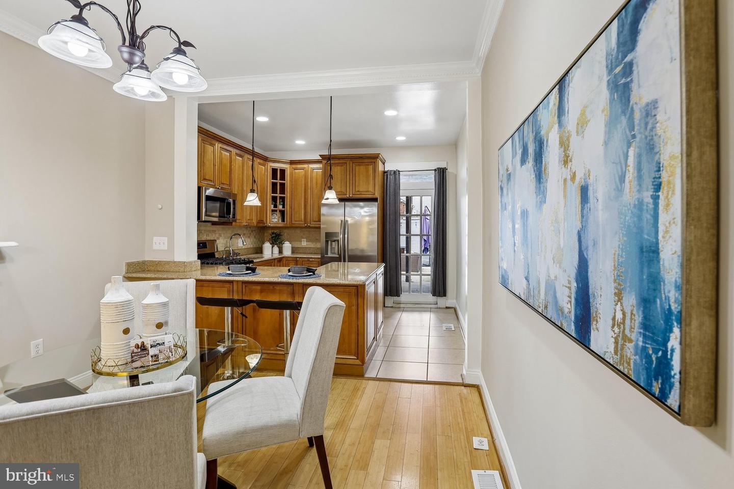 2106 Fleet St Property Photo 11