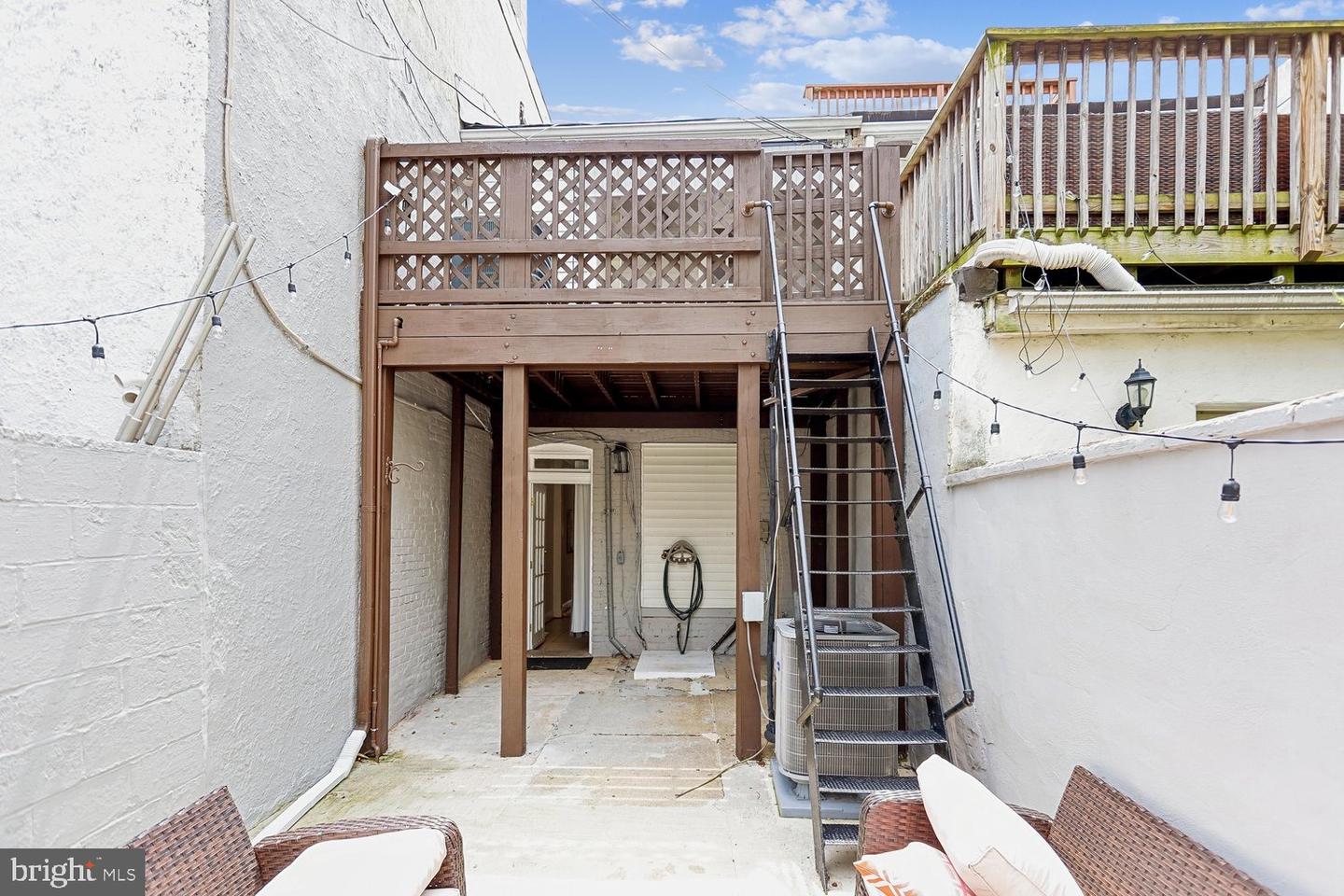 2106 Fleet St Property Photo 17