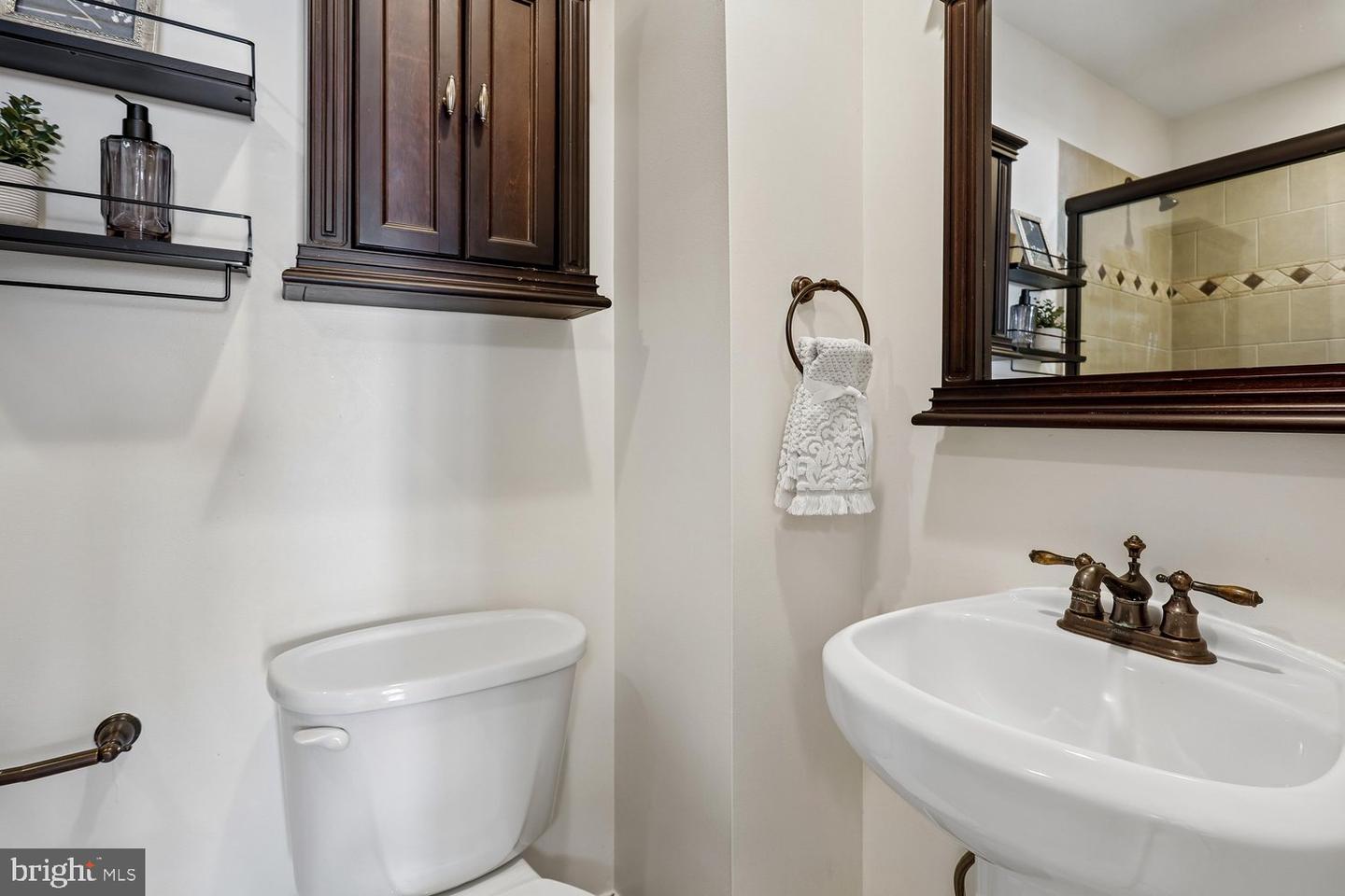2106 Fleet St Property Photo 21