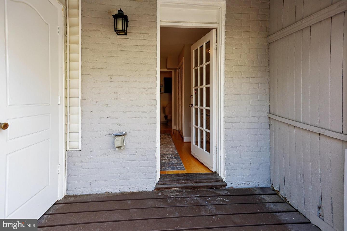 2106 Fleet St Property Photo 25