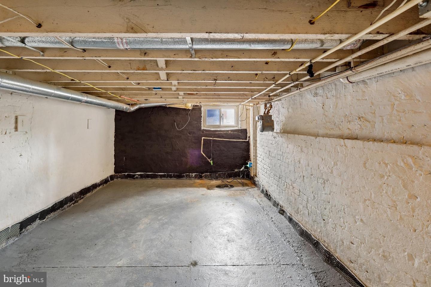 2106 Fleet St Property Photo 46