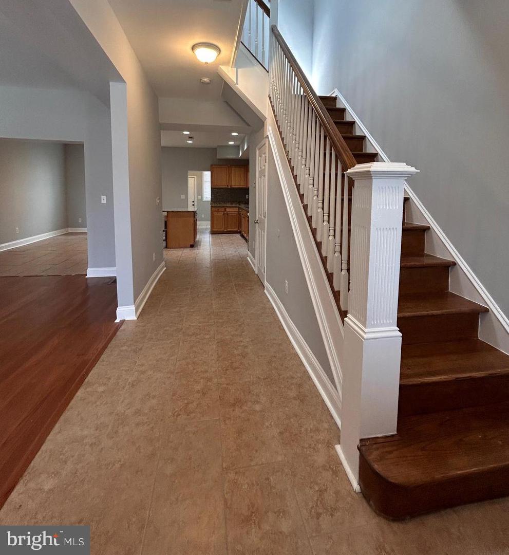 530 Rose Hill Ter Property Photo 2