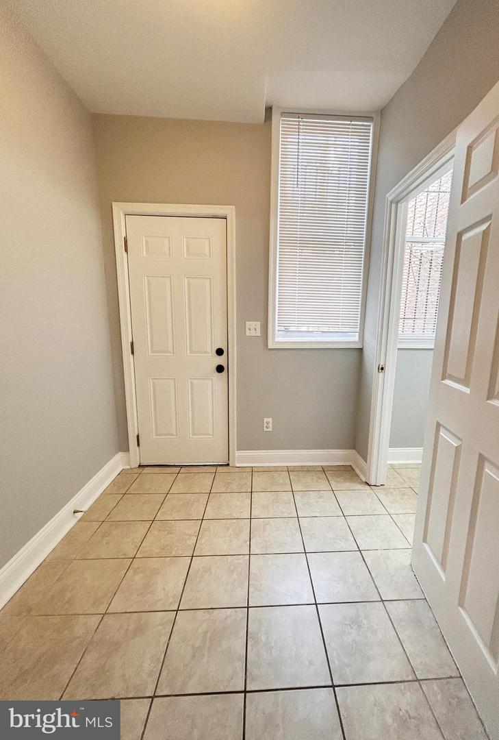 530 Rose Hill Ter Property Photo 6