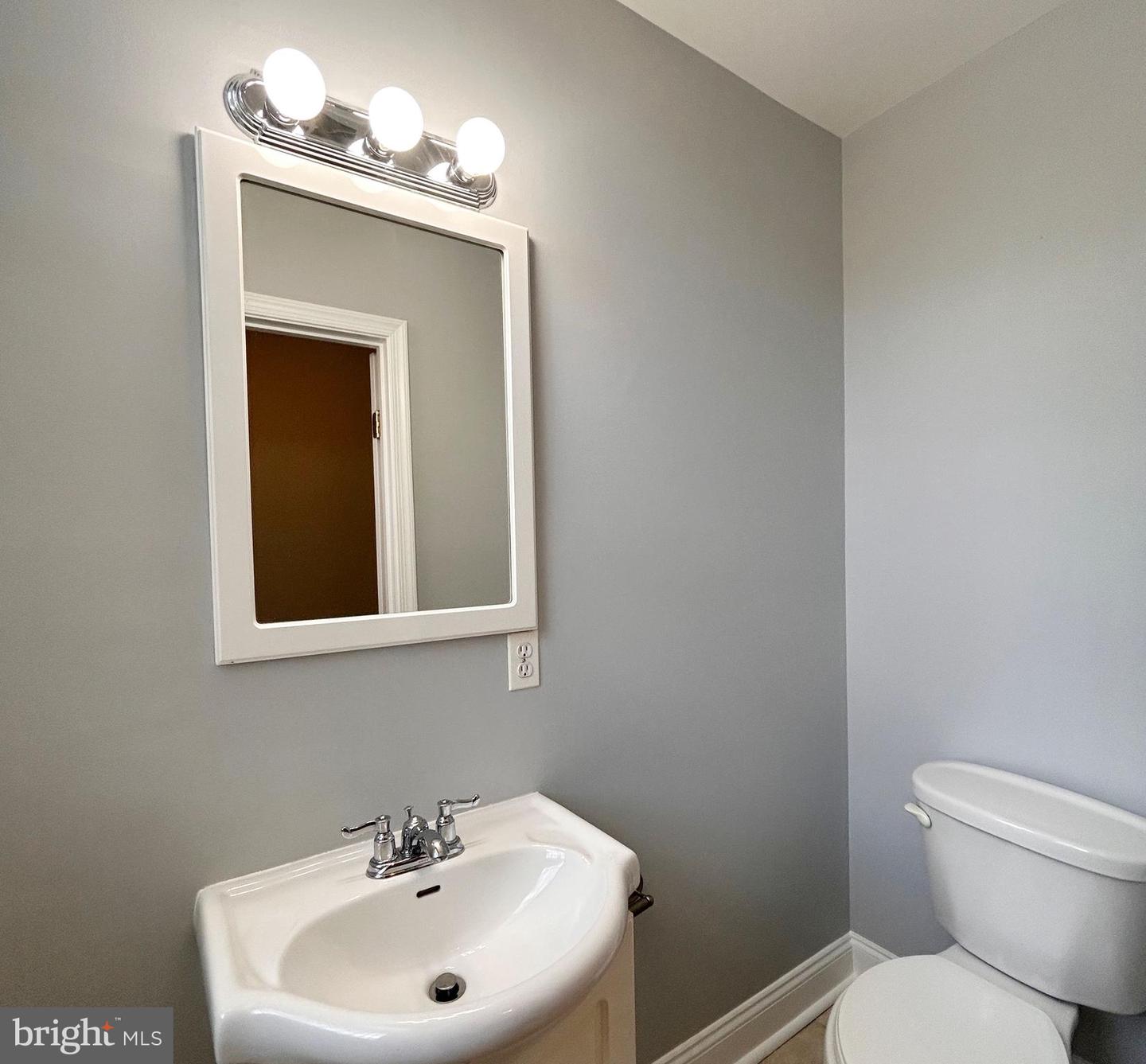 530 Rose Hill Ter Property Photo 7