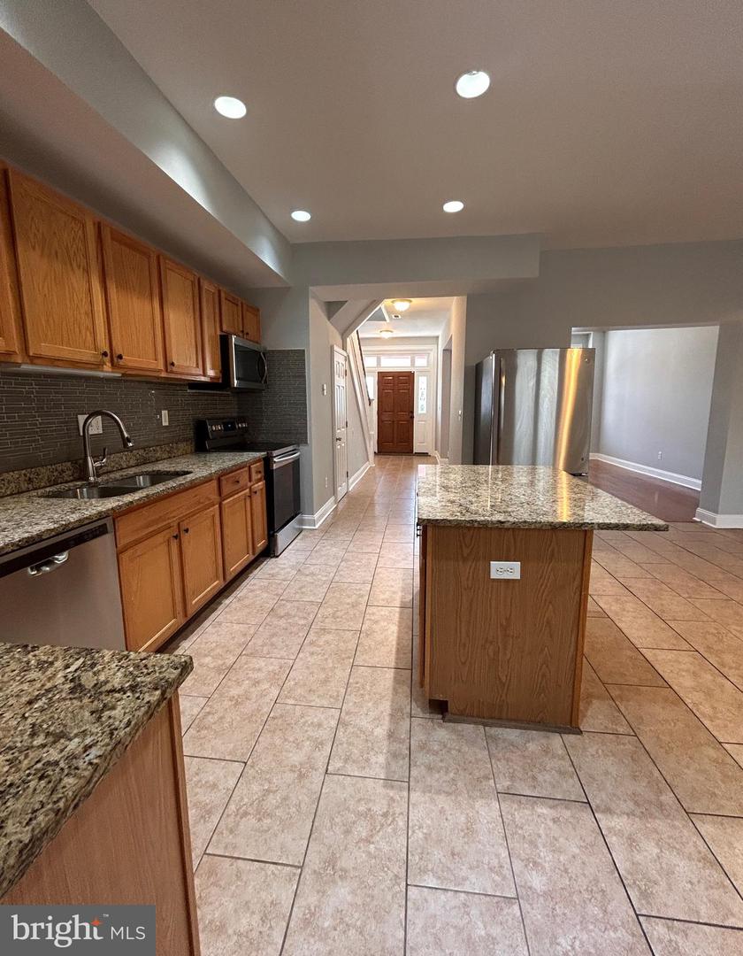 530 Rose Hill Ter Property Photo 8