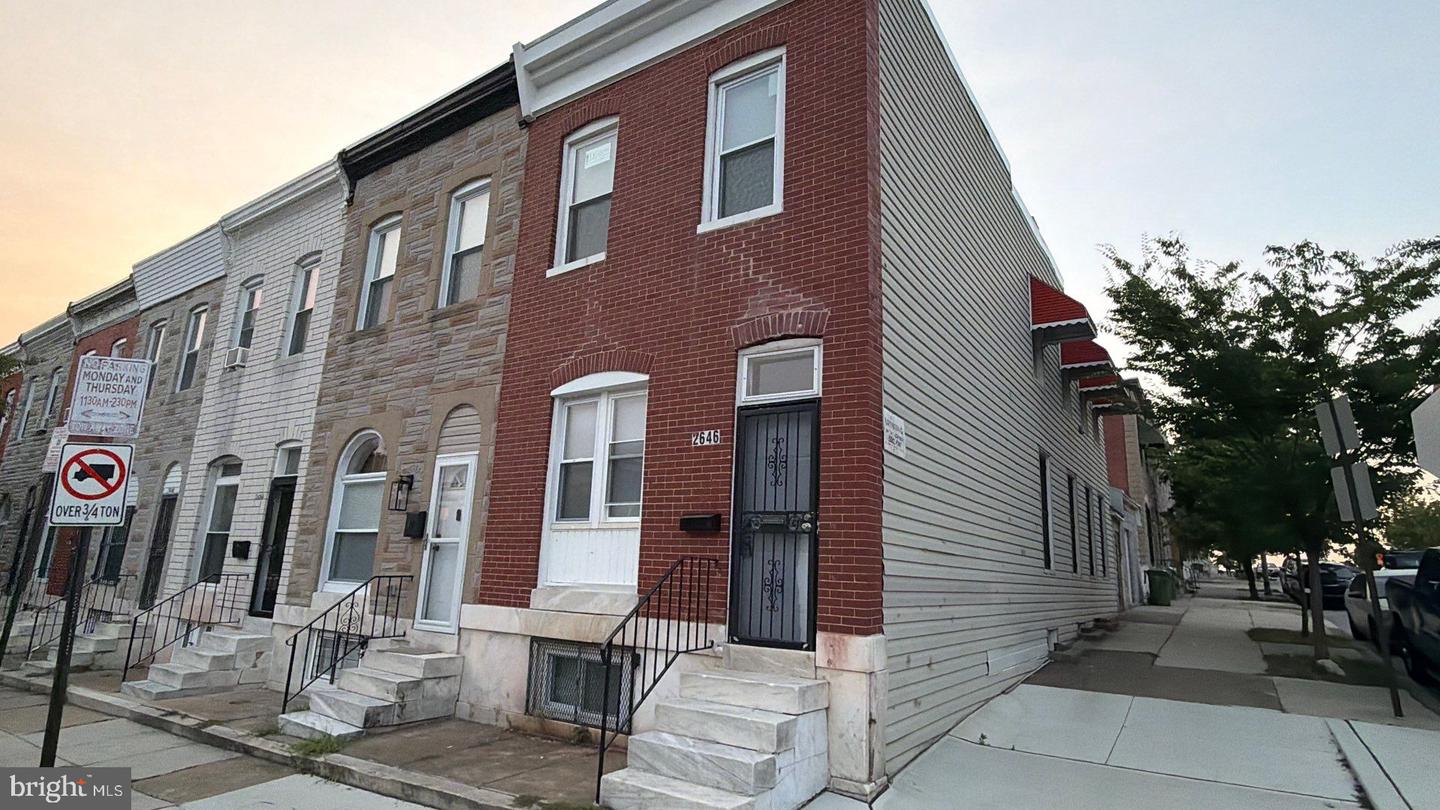 2646 Hoffman St Property Photo 1