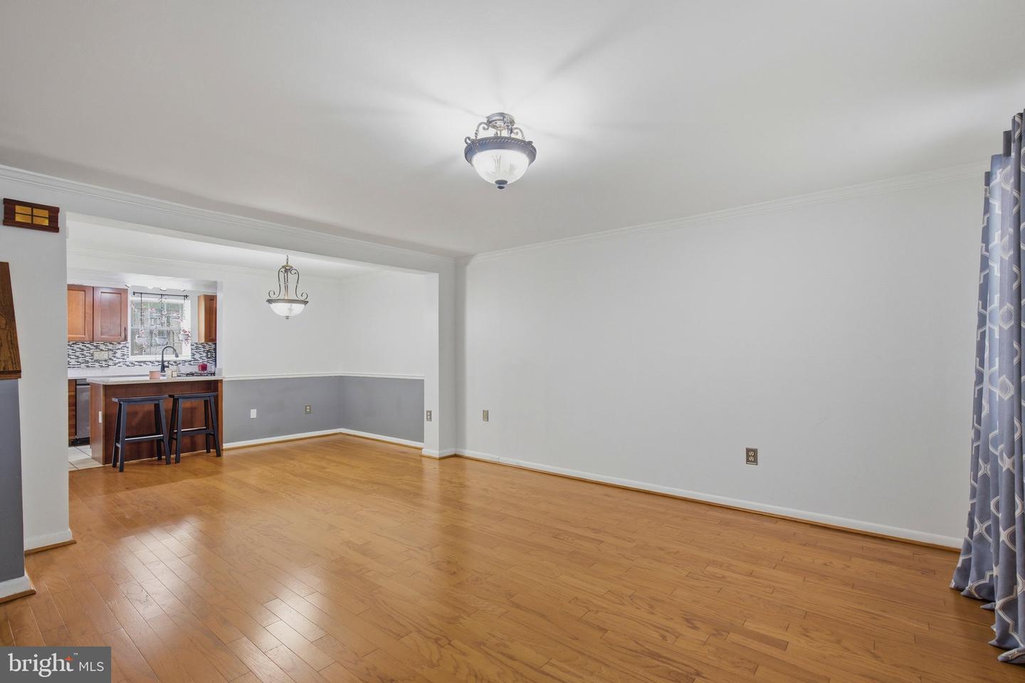 1024 N Central Ave Property Photo 4