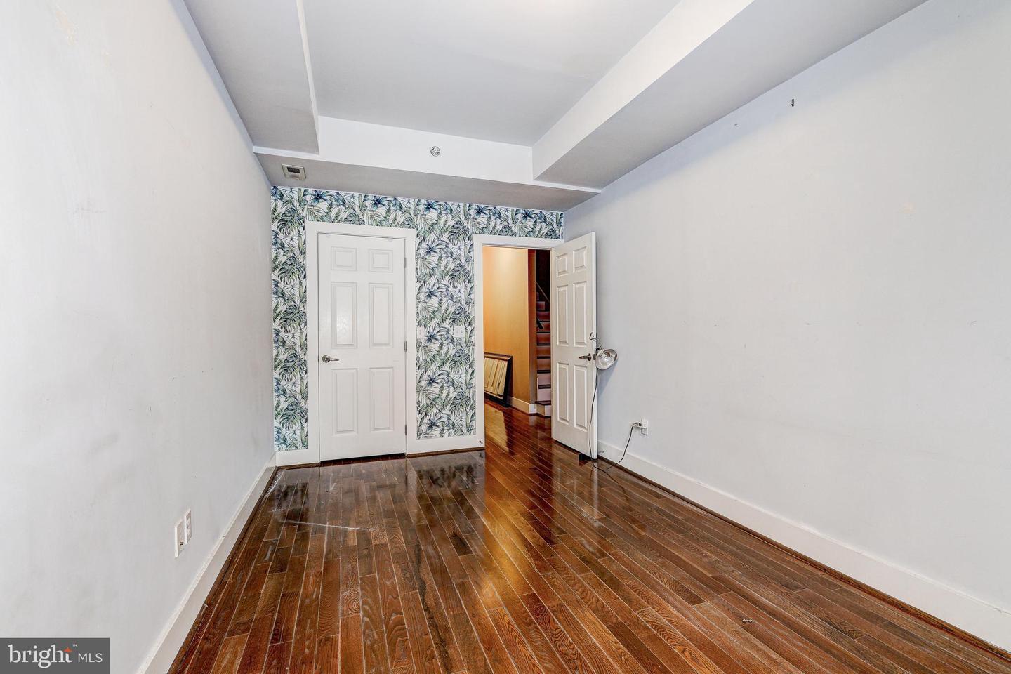 1724 Fleet St Property Photo 4