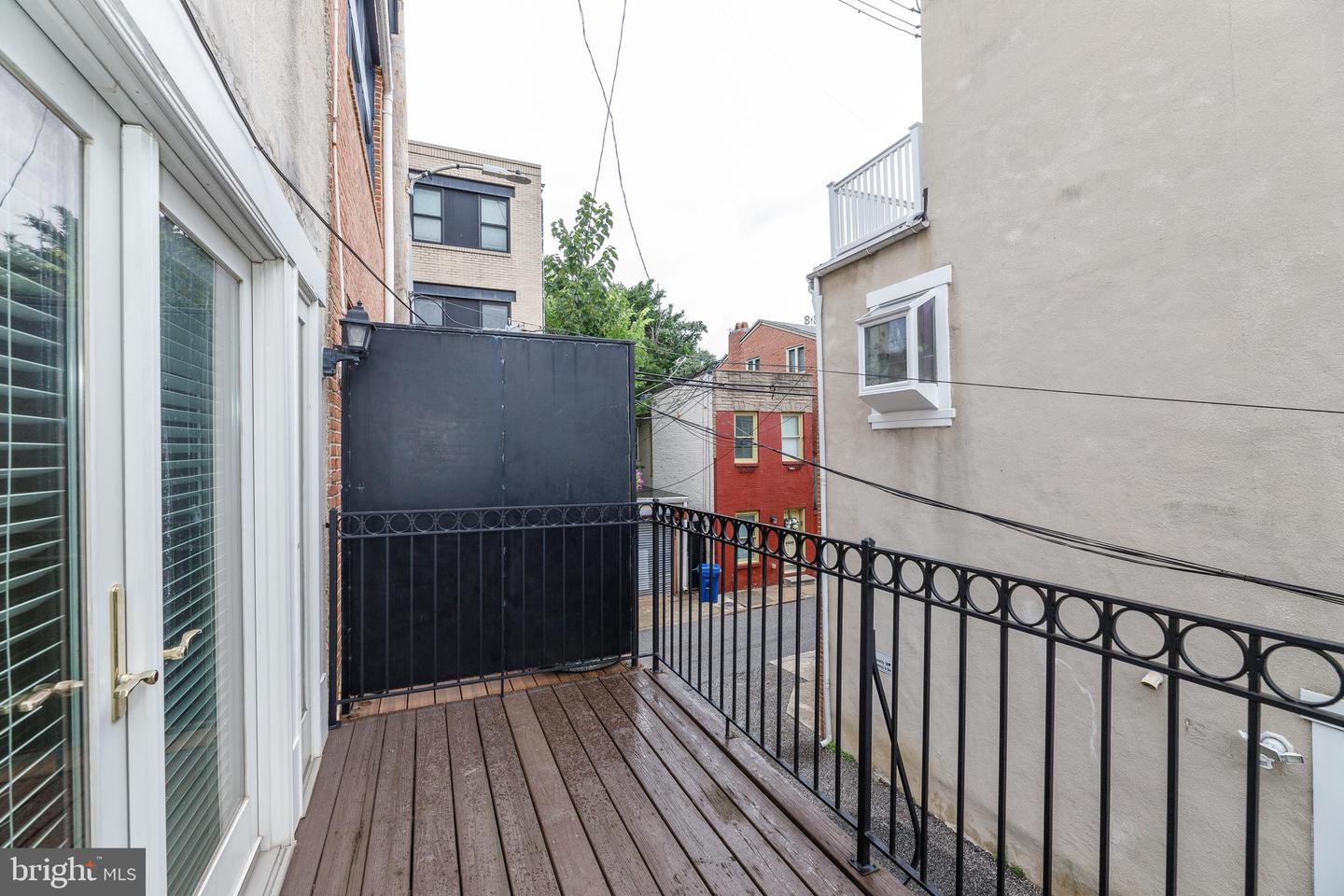 1724 Fleet St Property Photo 13