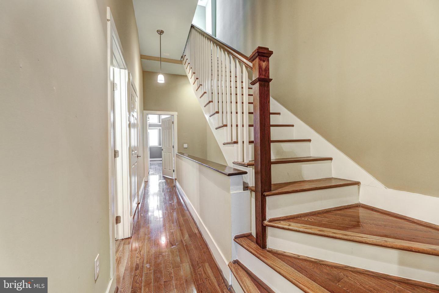1724 Fleet St Property Photo 23