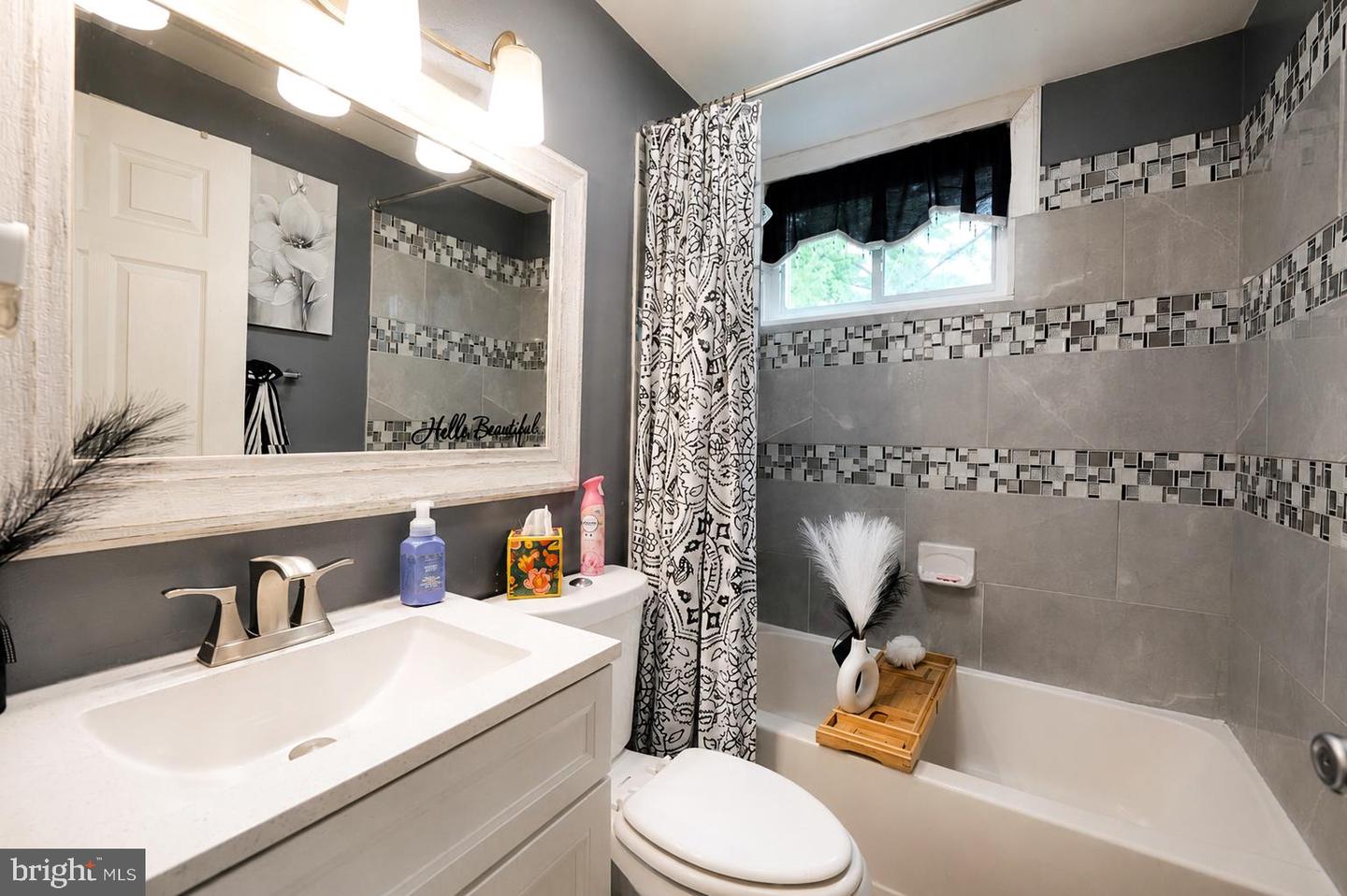 MDBA2225886 Property Photo 20