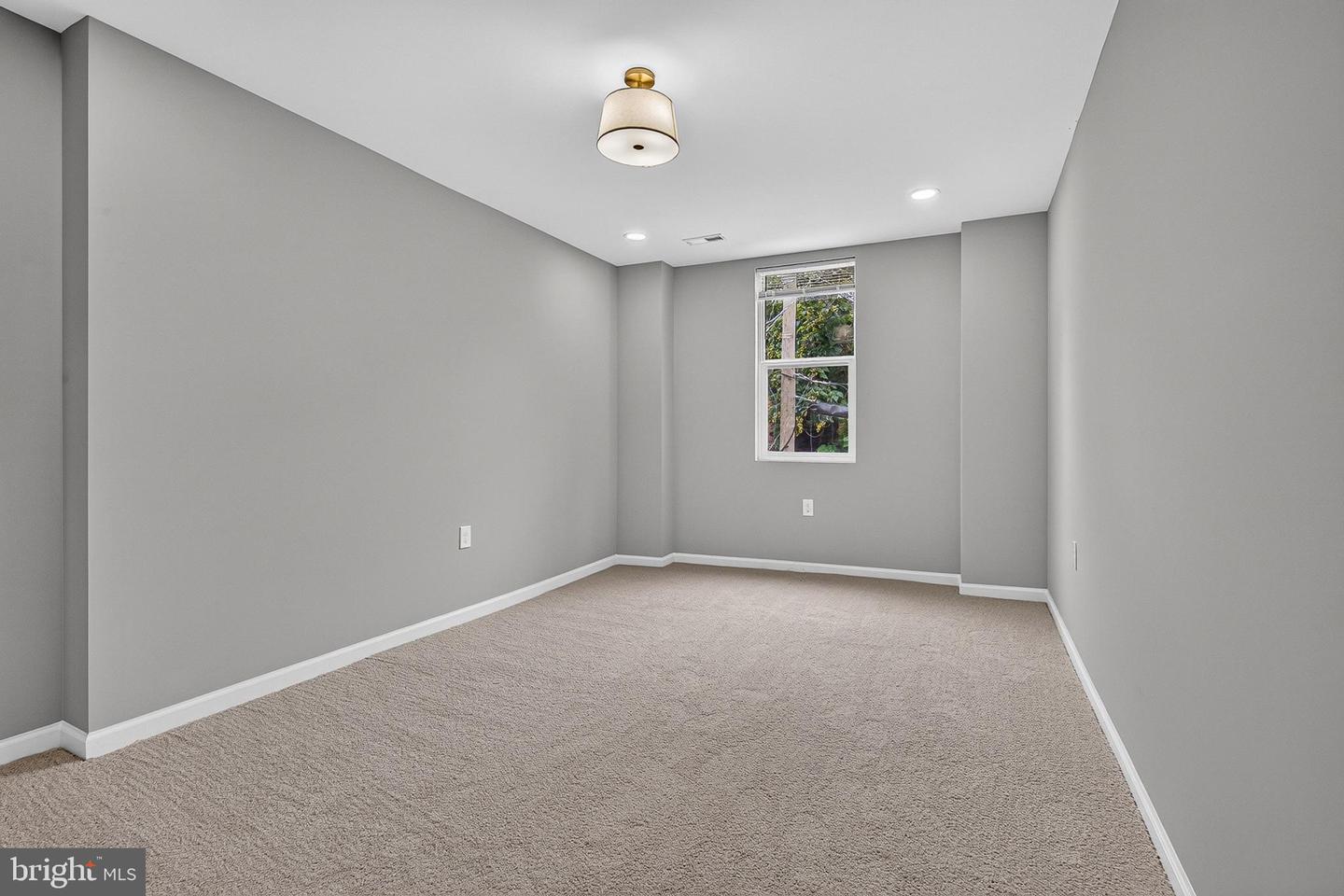 1038 Edmondson Ave Property Photo 11