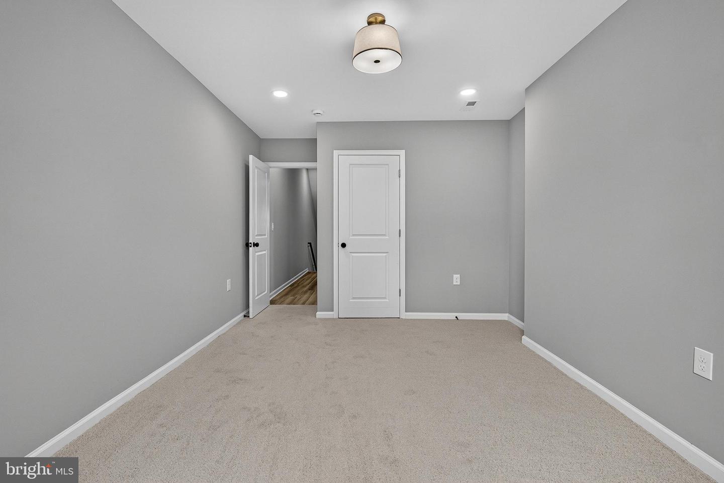 1038 Edmondson Ave Property Photo 12