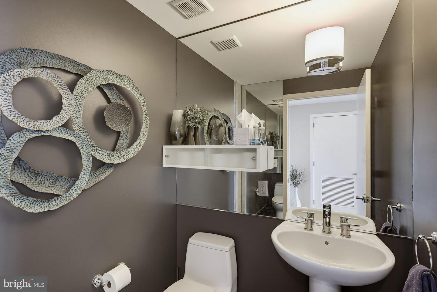 1200 Steuart St #630 Property Photo 13