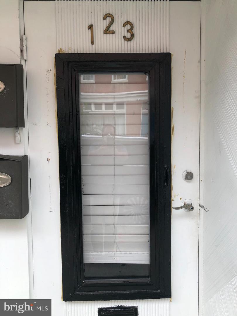 123 W Mulberry St #b Property Photo 2