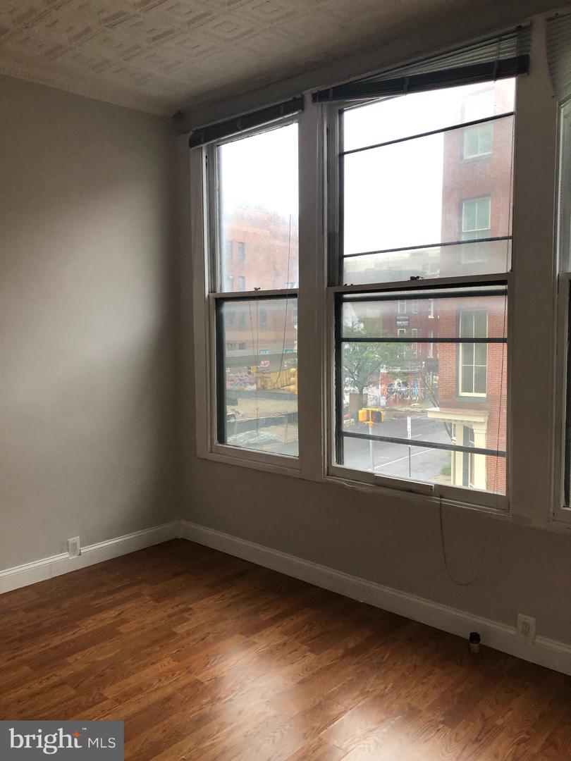 123 W Mulberry St #b Property Photo 3