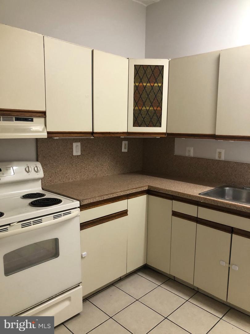 123 W Mulberry St #b Property Photo 8