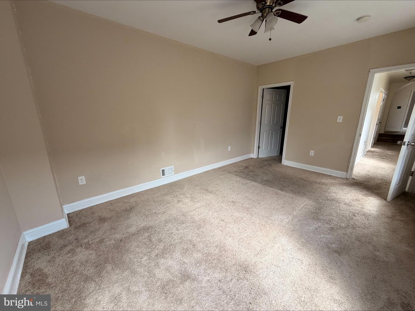 1120 N Eden St N Property Photo 11