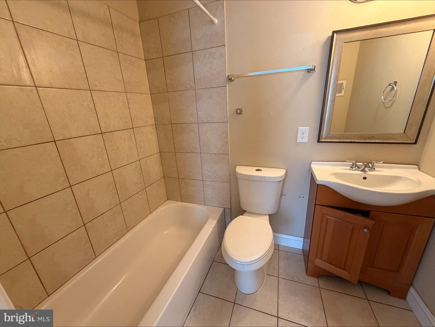 1120 N Eden St N Property Photo 15