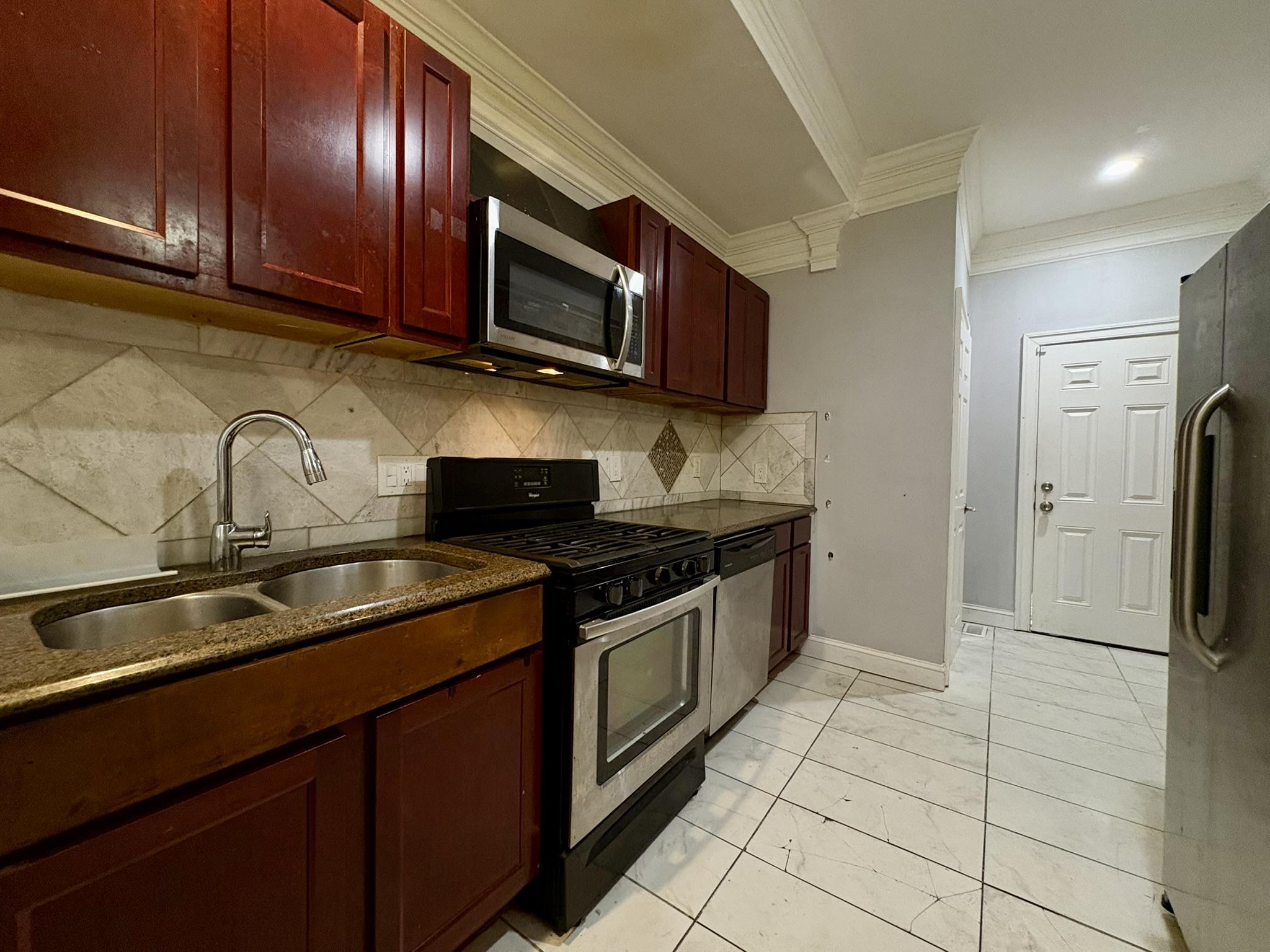 8 S Payson St Property Photo 11