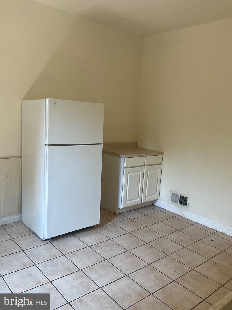 2525 Barclay St Property Photo 7