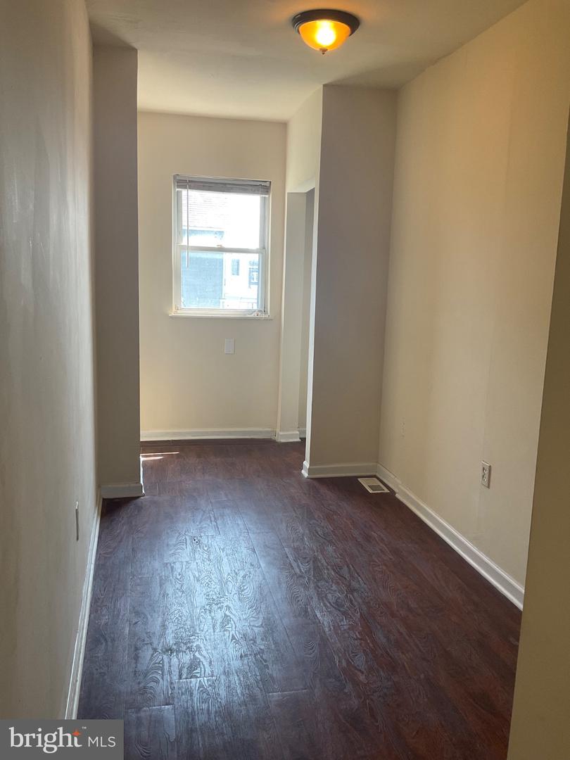 2525 Barclay St Property Photo 11