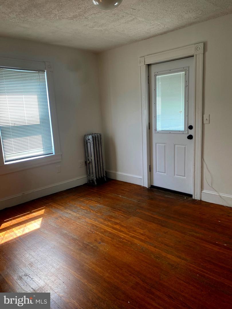 421 E Lake Ave Property Photo 15