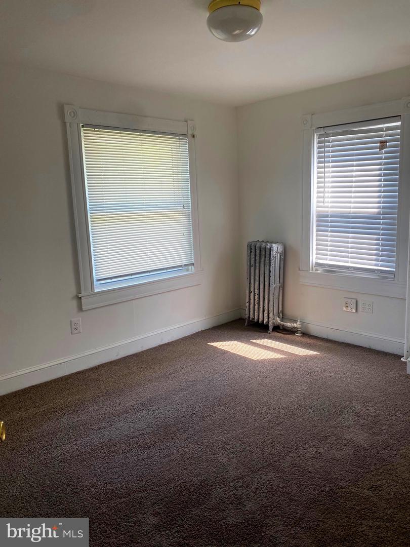 421 E Lake Ave Property Photo 16