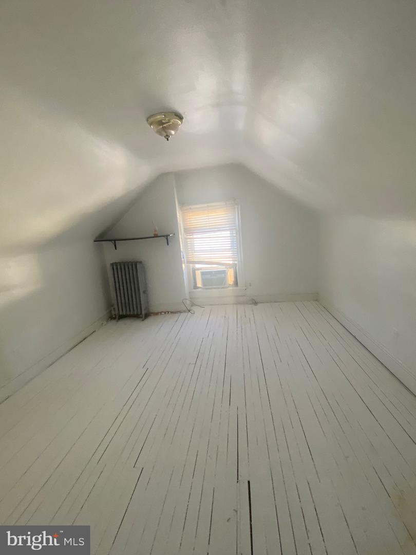 421 E Lake Ave Property Photo 22