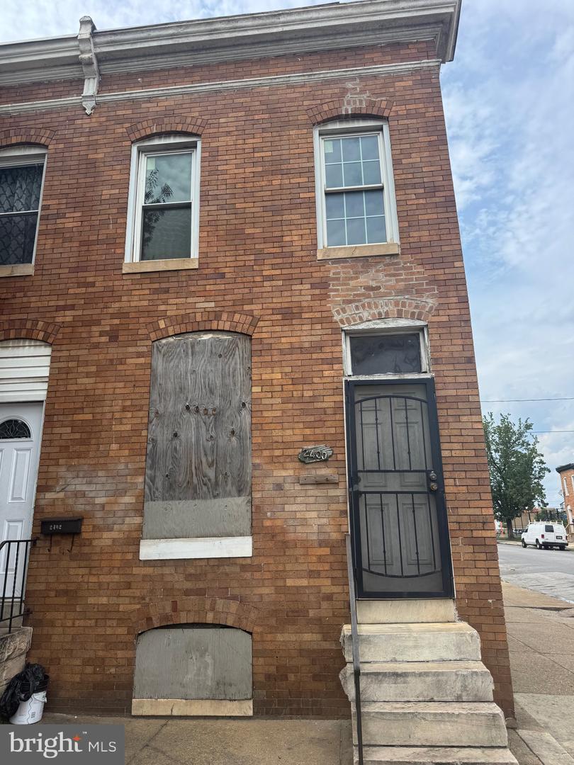 2400 Wilkens Ave Property Photo 1