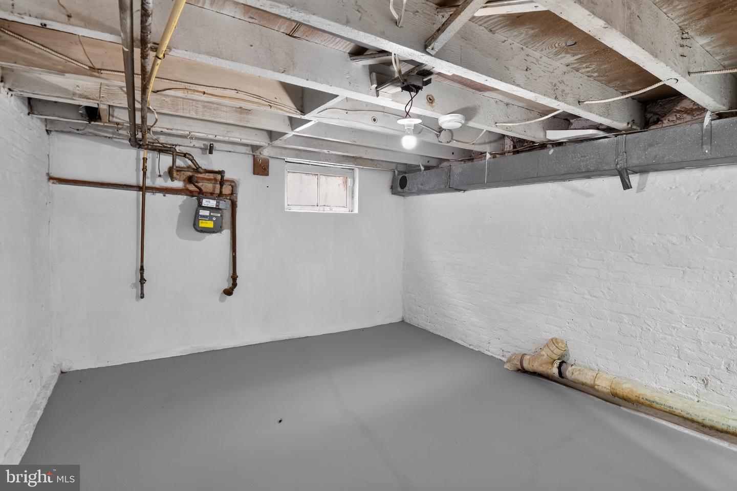 511 N Port St Property Photo 17