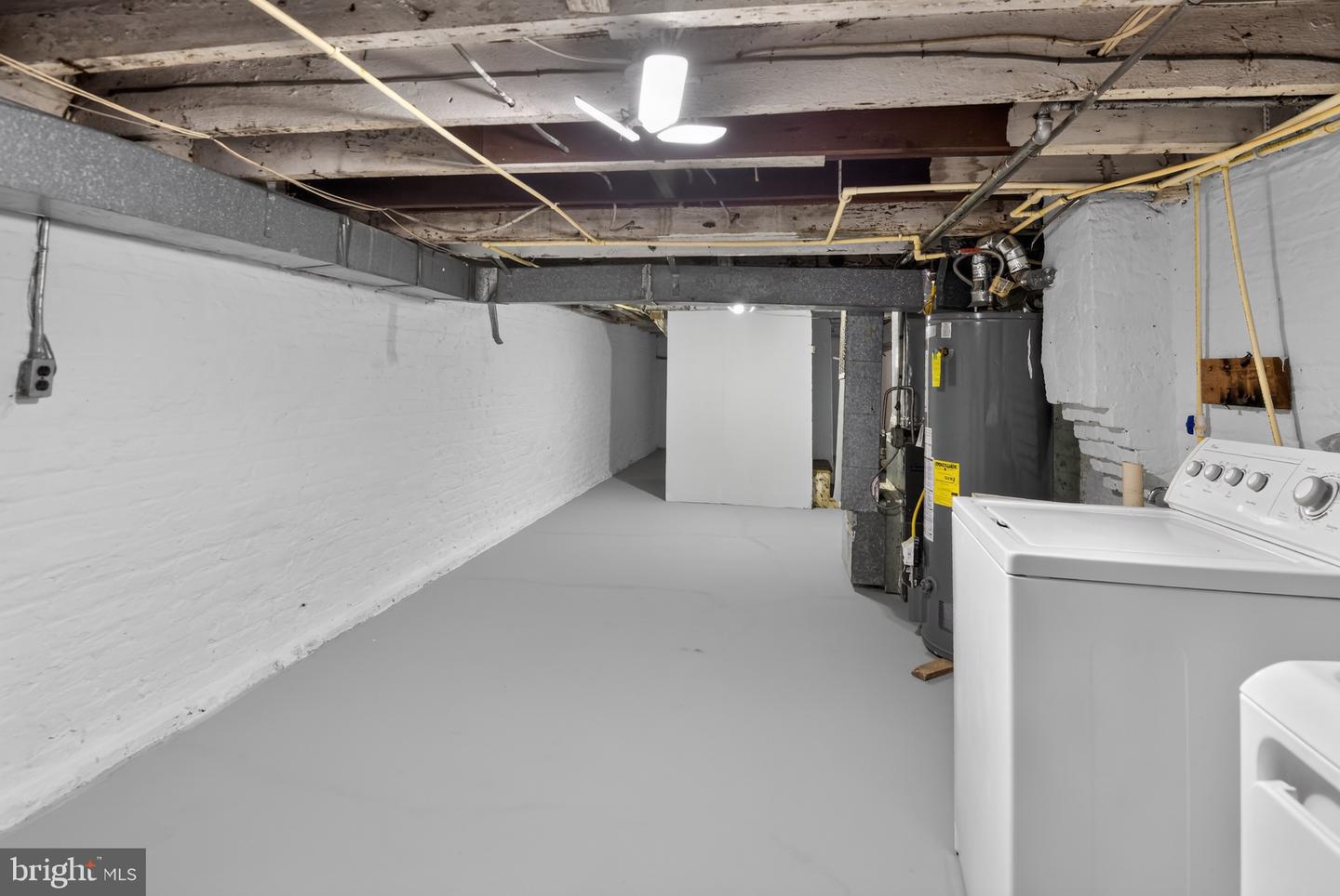511 N Port St Property Photo 18