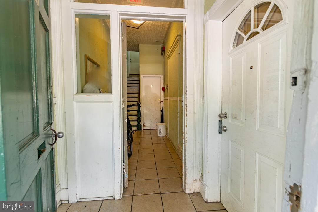 11 S Broadway Property Photo 3