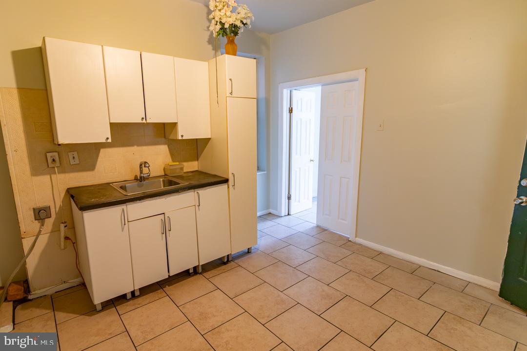 11 S Broadway Property Photo 46