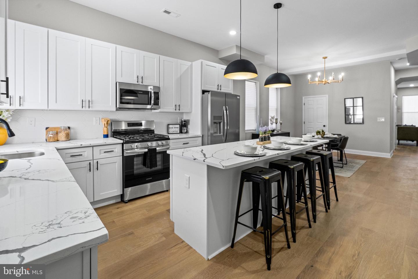 1822 N BENTALOU ST Property Photo 1