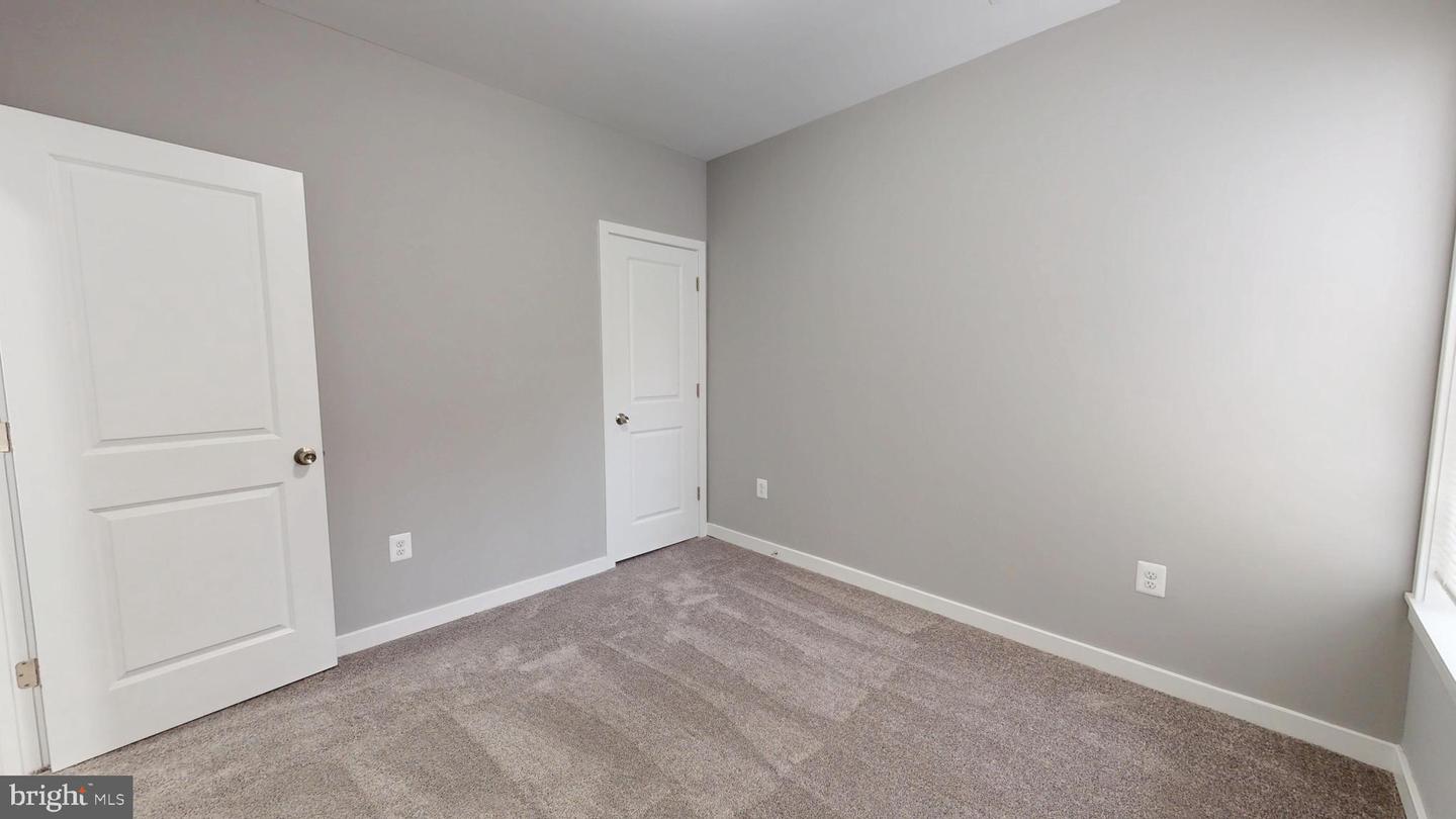 2931 Clifton Ave Property Photo 16