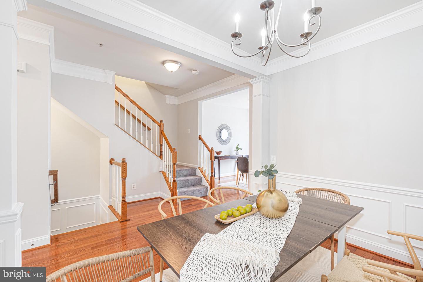 1434 Steuart St Property Photo 11