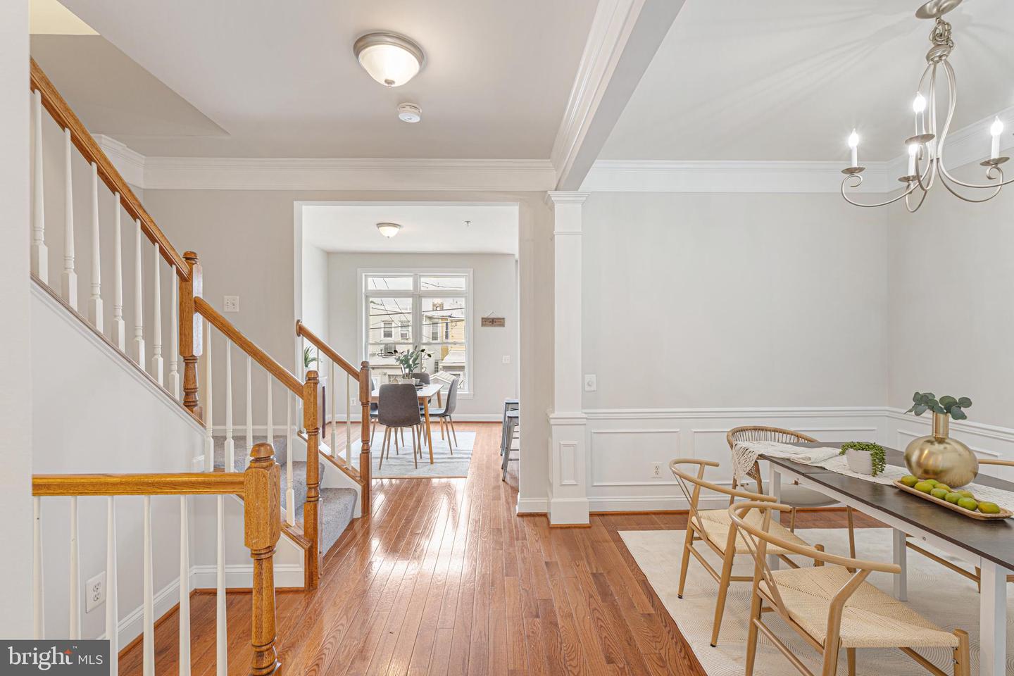 1434 Steuart St Property Photo 12