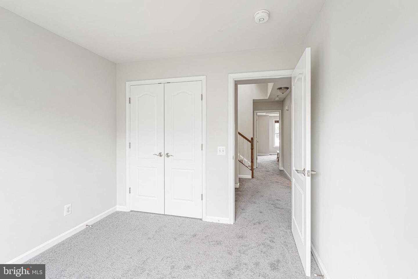 1434 Steuart St Property Photo 17