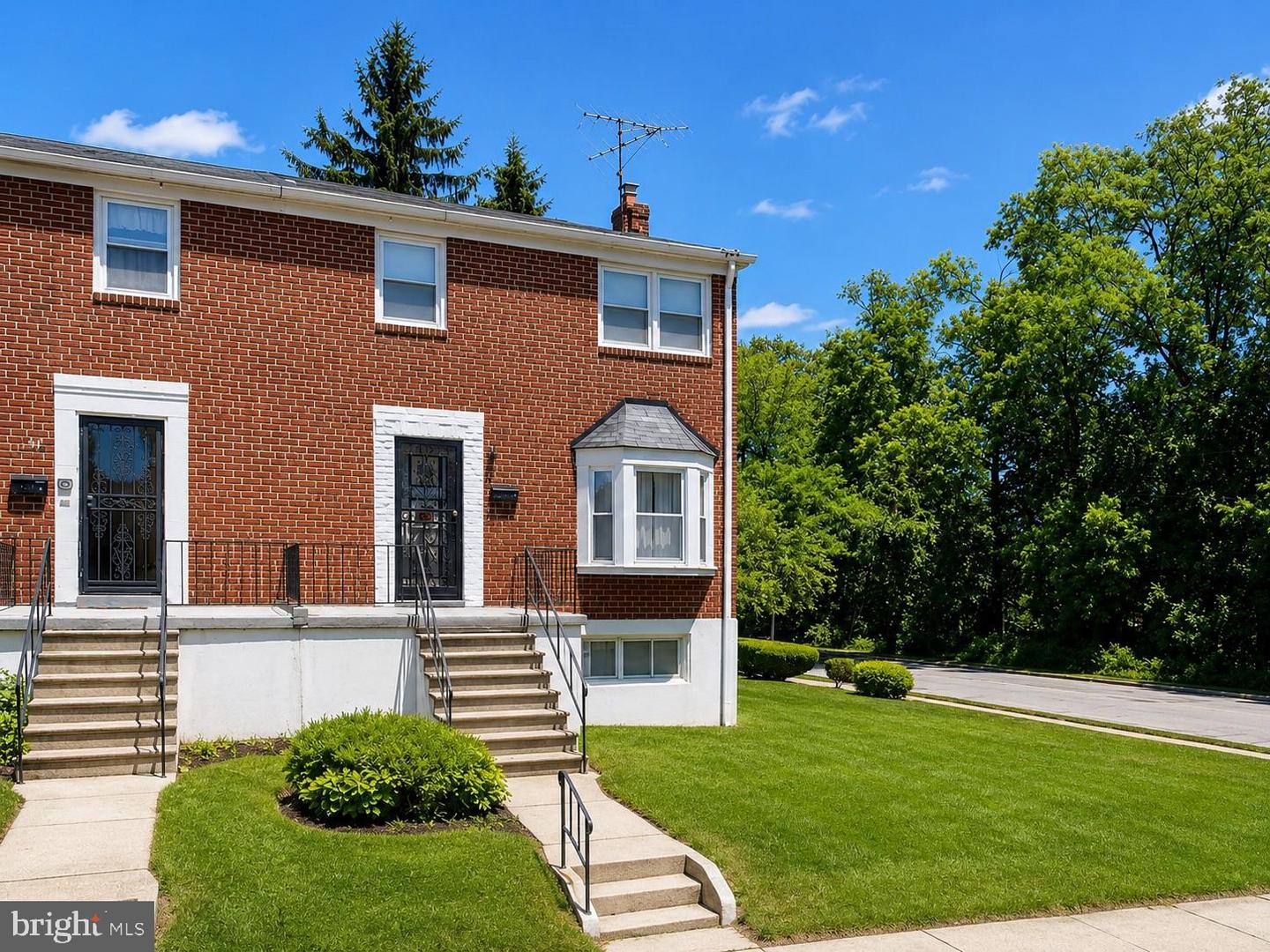1036 MARLAU DR Property Photo 1
