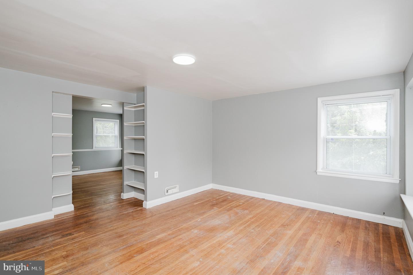 1036 Marlau Dr Property Photo 2