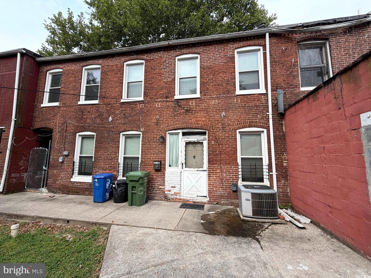 2540 W Lombard St #c Property Photo 2