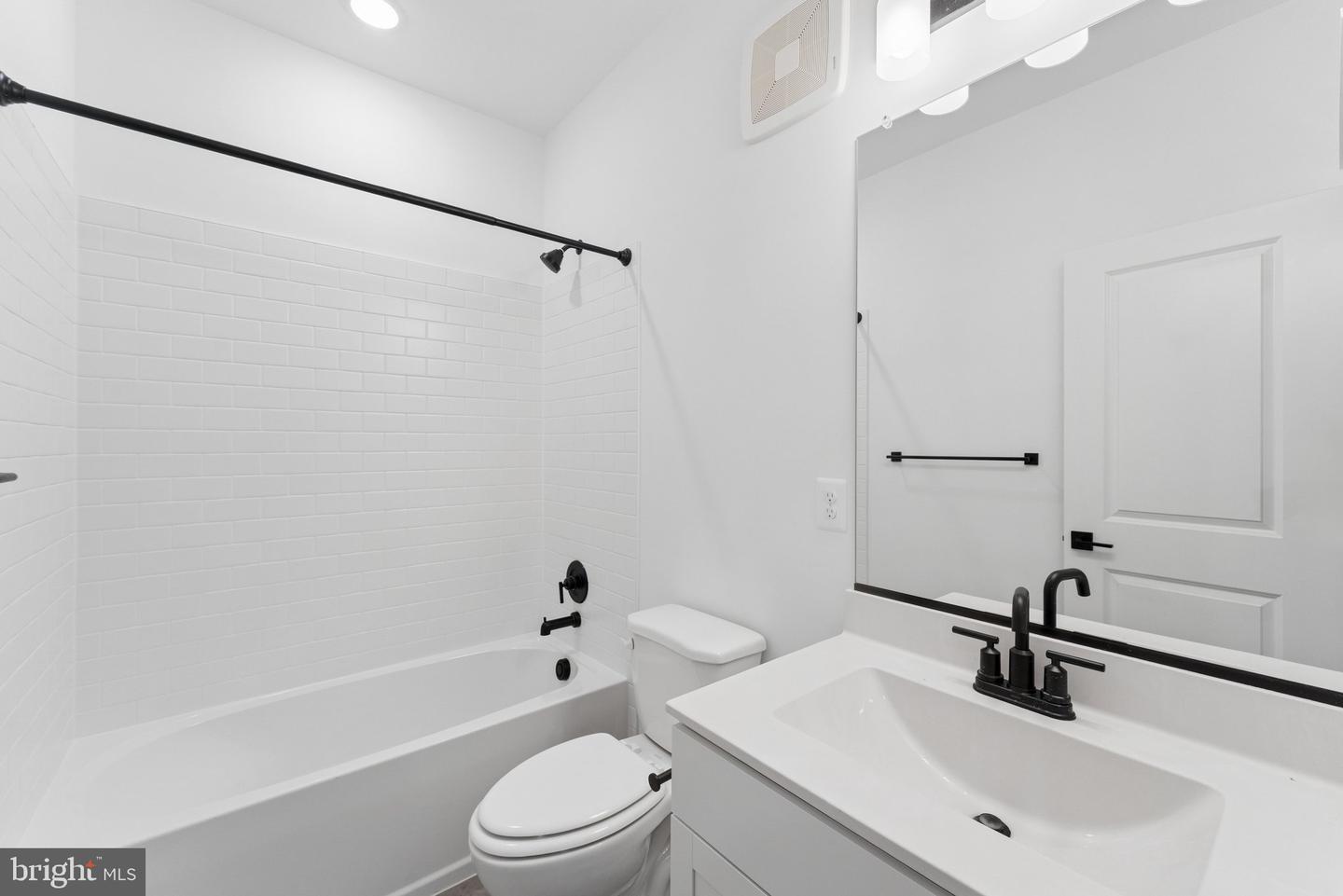 108b Locke St #lot 2019 Property Photo 13