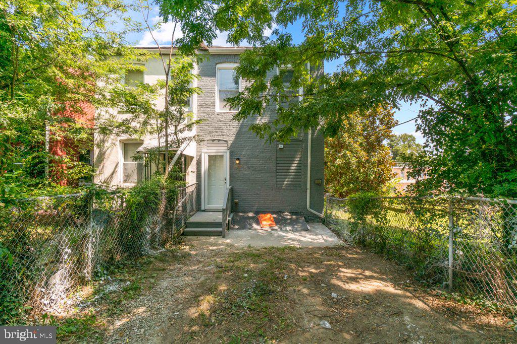 3456 Park Heights Ave Property Photo 4