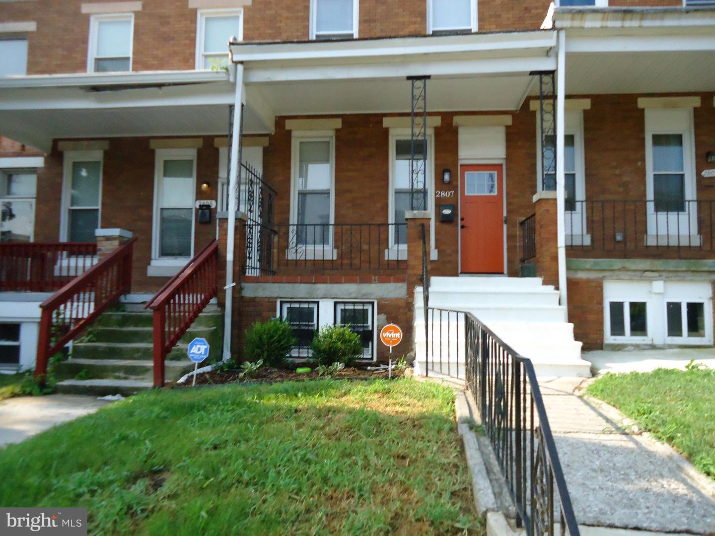 2807 CLIFTON AVE Property Photo 1