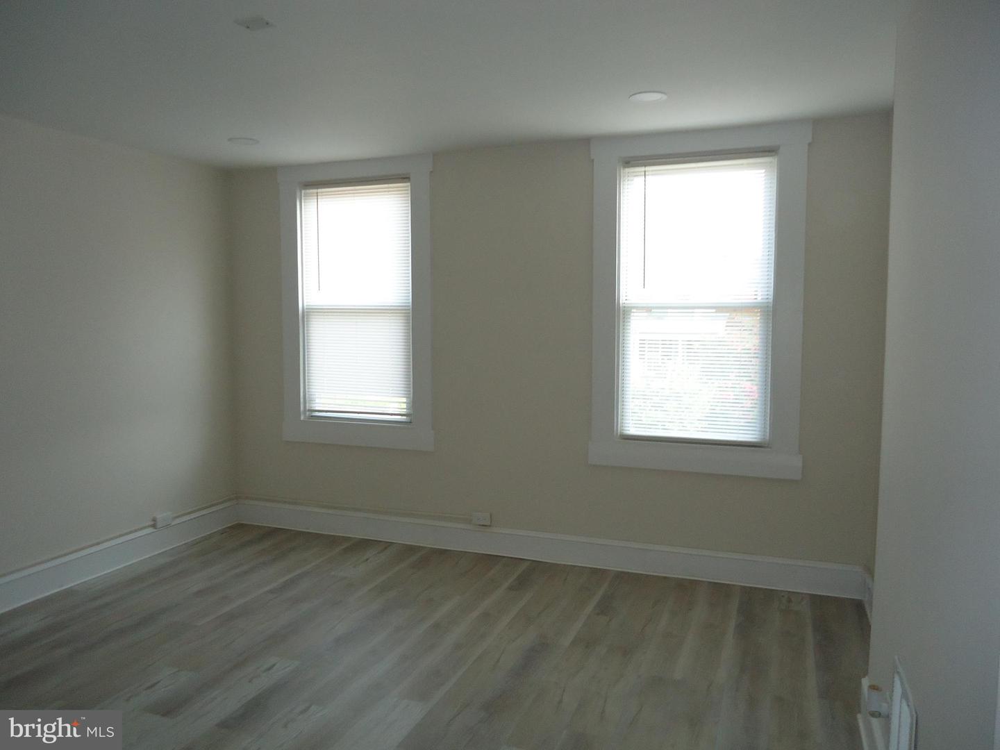 2807 Clifton Ave Property Photo 13