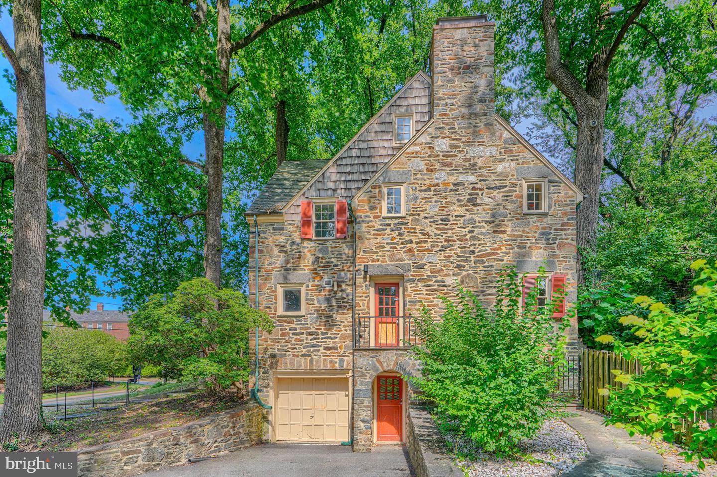 15 W Cold Spring Ln Property Photo 1
